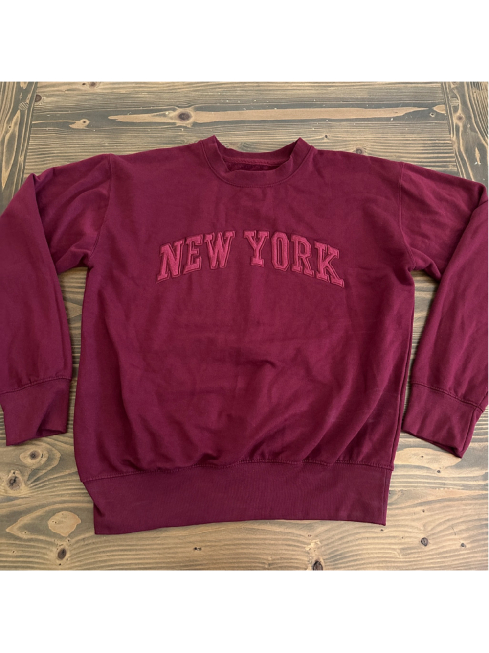 New York Popular Women's M Burgundy Sweatshirt Tonal Embroidered New York